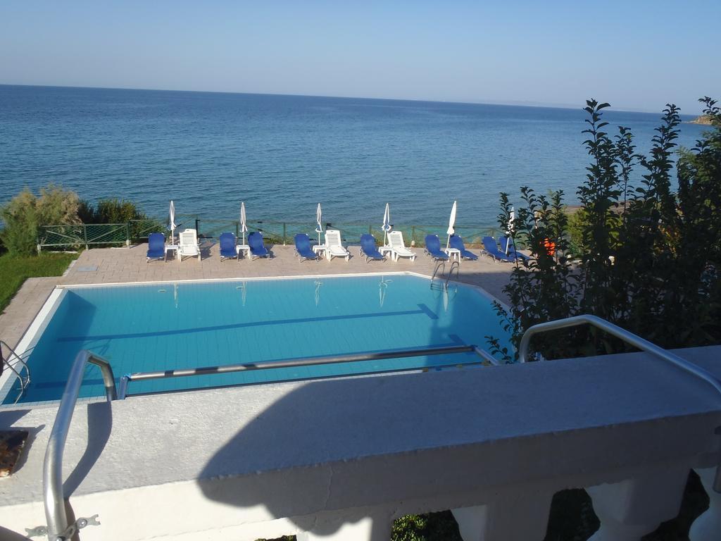 Loukas Apartments On The Waves トラガキオン 部屋 写真